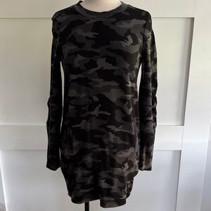 Athleta Black and Gray Camouflage Long Sleeve Dress